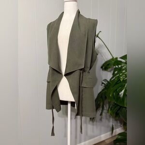 Sanctuary Olive Sleeveless Vest excellent condition